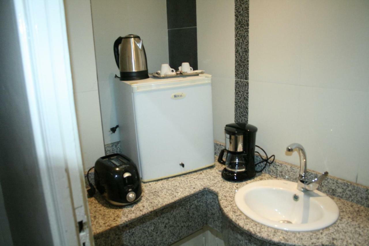 Ambassy Hotel Kenitra Bagian luar foto